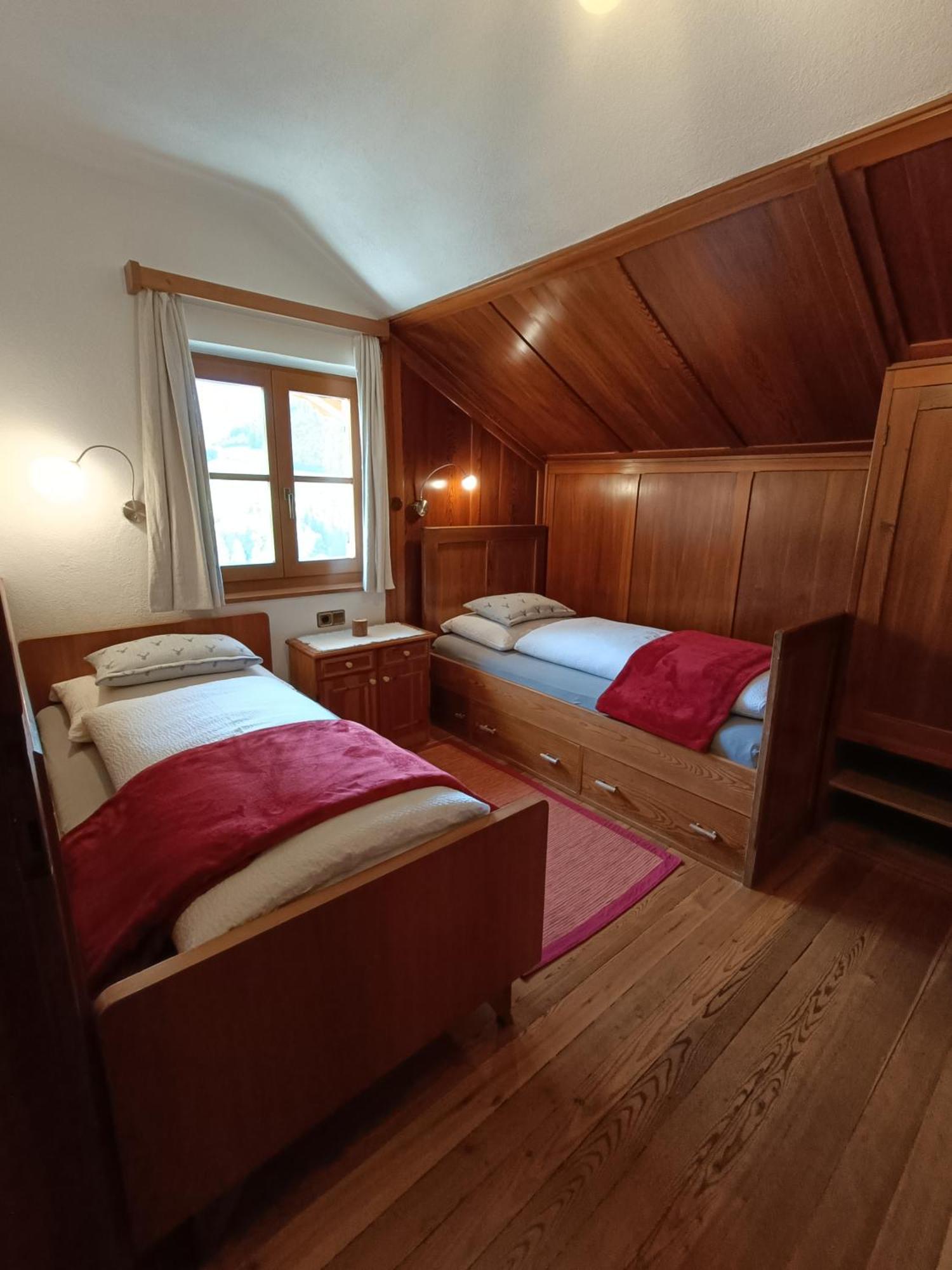 Gosthof Kastelruth Apartment Luaran gambar